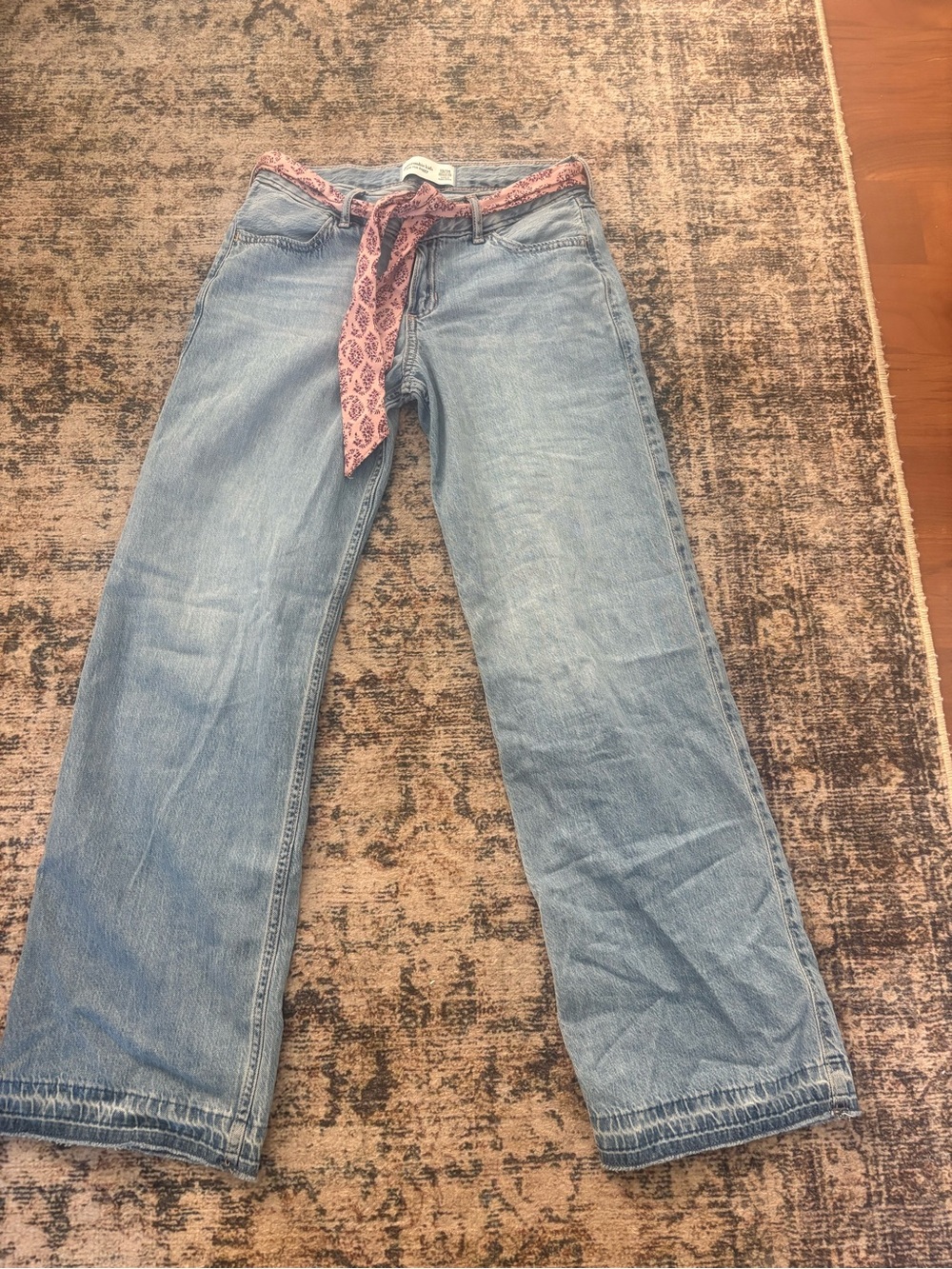 Abercrombie Kids Low Rise Baggy Jeans 13/14 Light Wash + Floral Scarf Belt